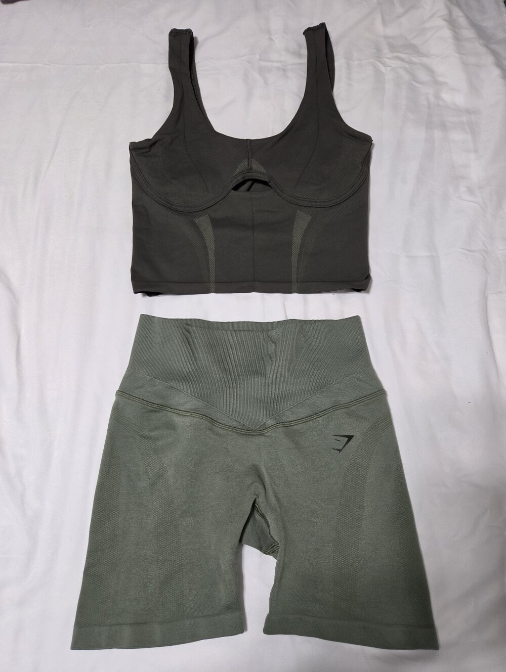 Gymshark Olive Green Seamless Crop Sports Bra & High-Rise  Shorts Set. Sz S